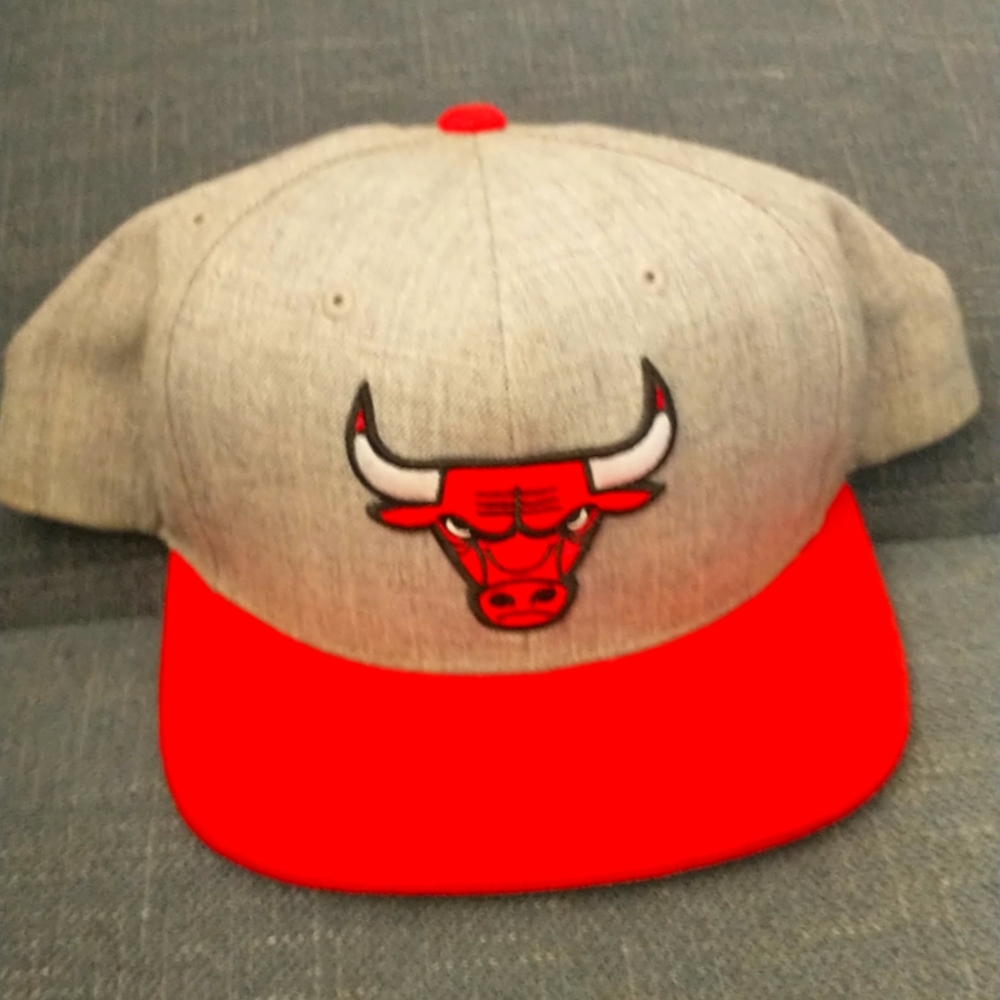 Chicago bull baseball cap